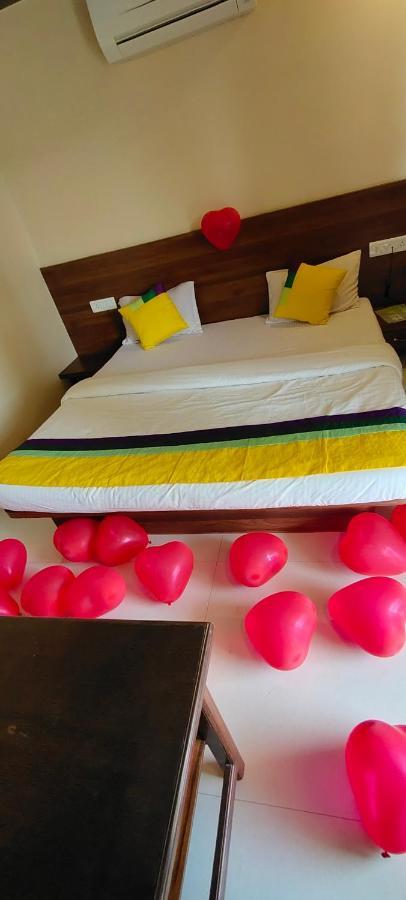 Hotel President House Matheran Esterno foto